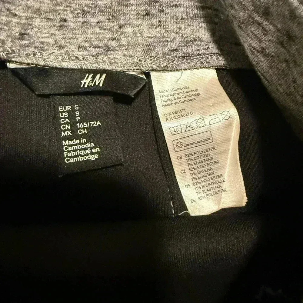 H&M Elegant Grey Women's Skirt - Image 3