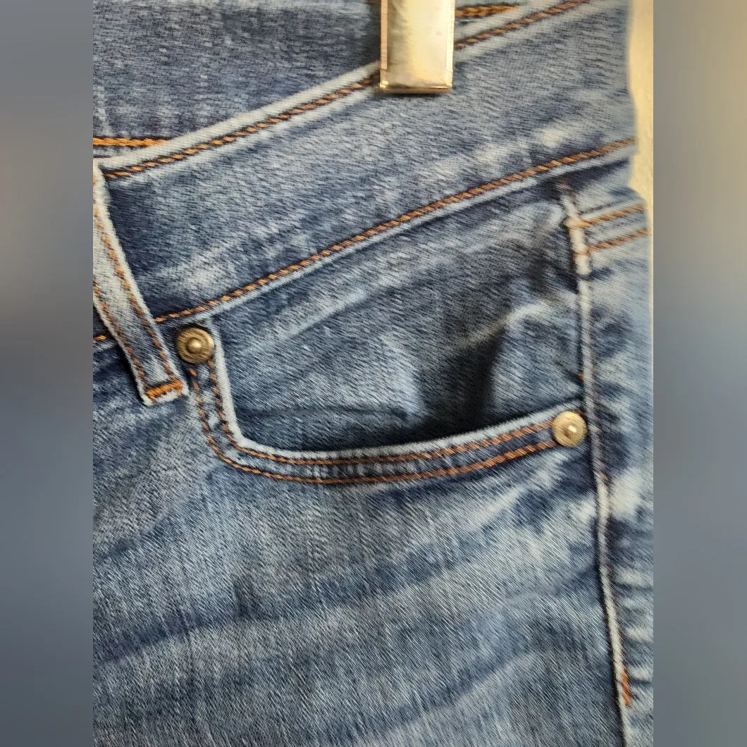 Women's blue jeans shorts. Size 6 or 28. Brand: Loft by Ann Taylor. - Image 8