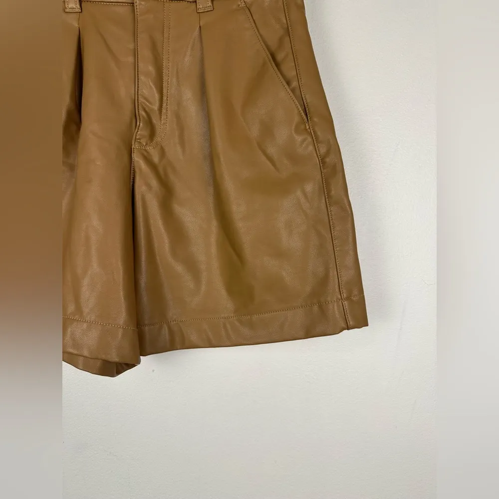 Abercrombie & Fitch Leather High Rise Tailored Shorts Women’s Sz S - Image 4