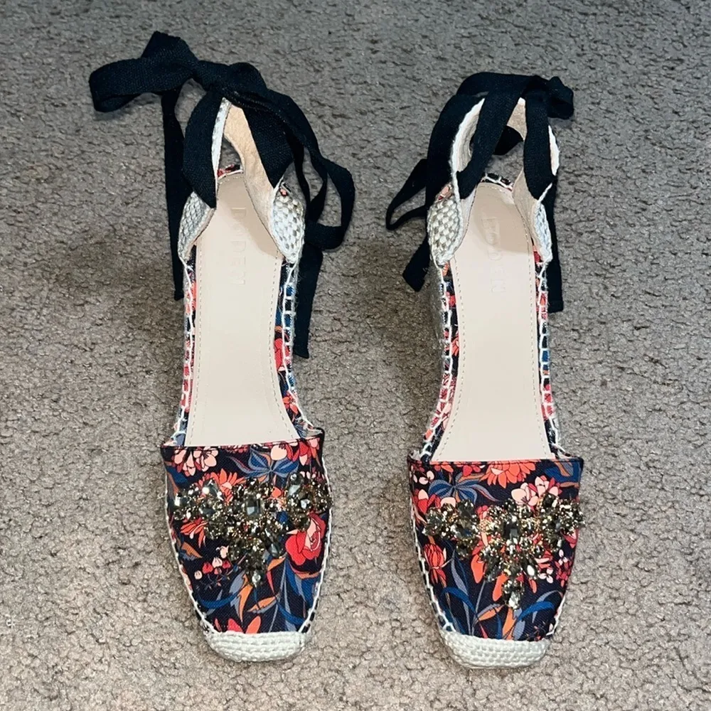 BODEN Embellished Espadrille‎ Wedge Floral 38 / 7.5 Blue - Image 3