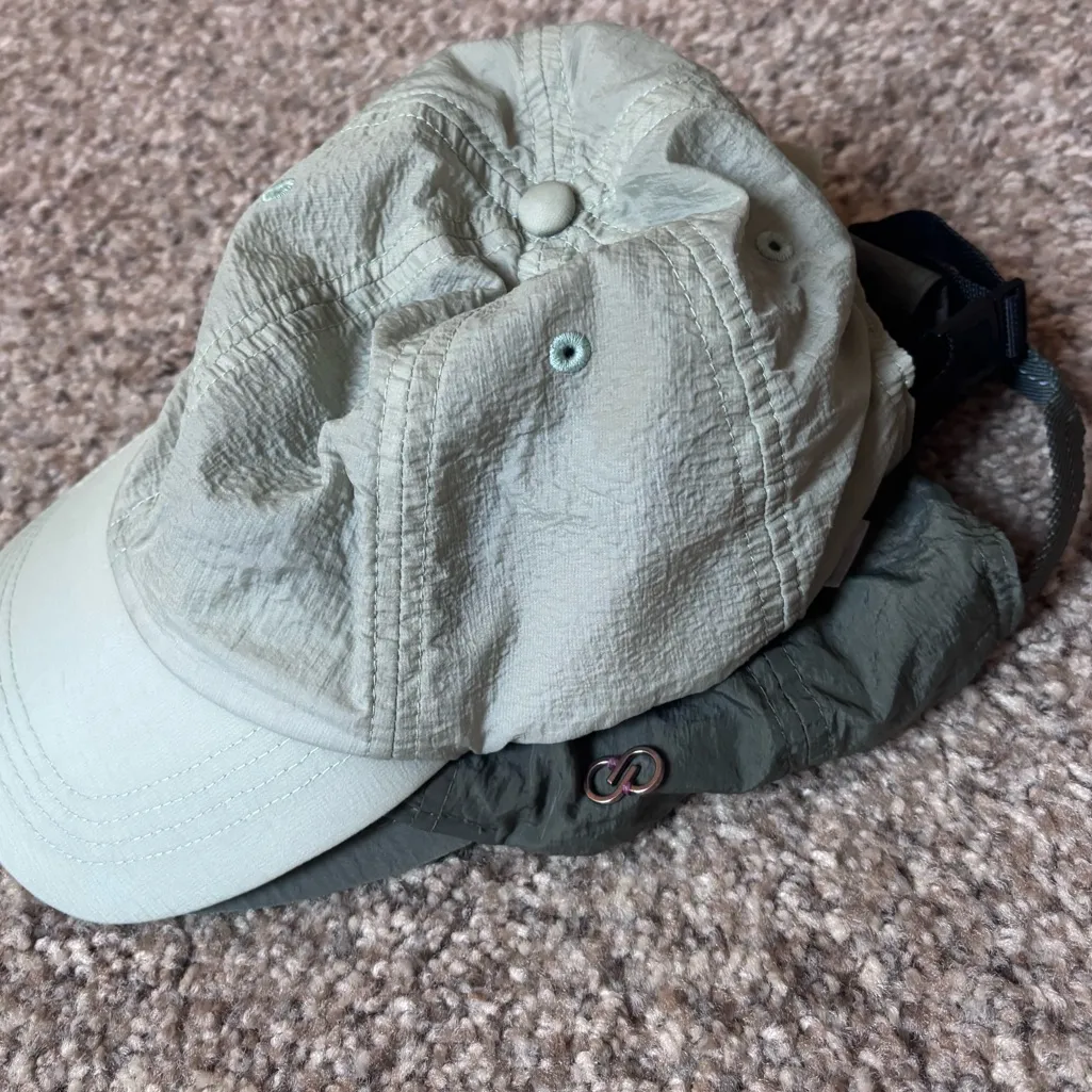 Set of Two Green Nylon Hats - Image 6