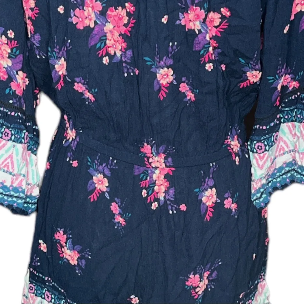 Mudd Floral Short Sleeve Romper Navy Blue Pink Size Medium - Image 3