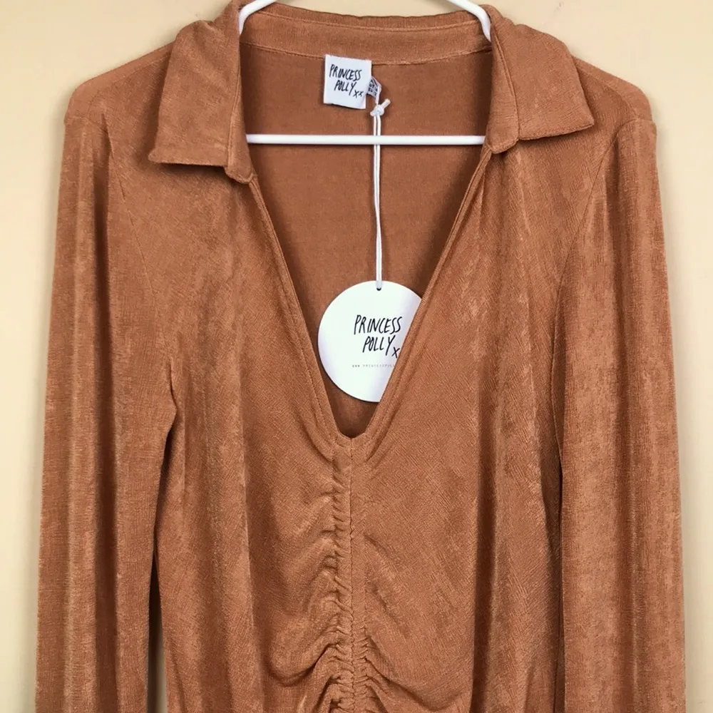 NWT  Women’s Carley Long Sleeve Deep V-Neck Cinched Mini Dress - Image 2