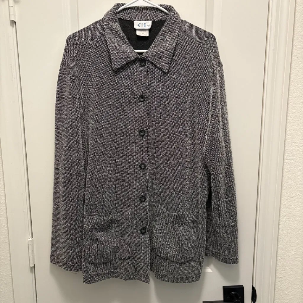 Cricket Lane Knit Button - Image 2