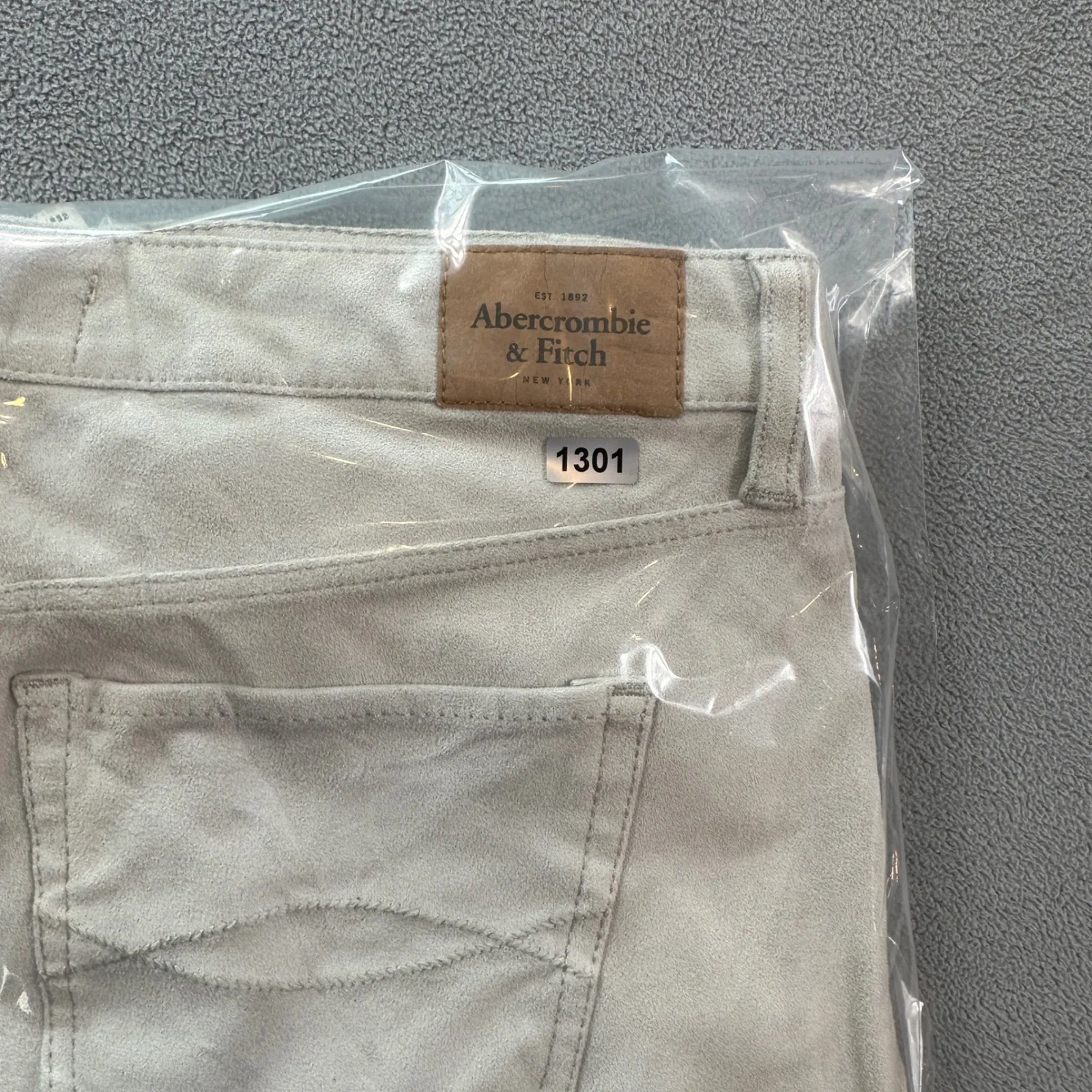 Abercrombie and Fitch Faux Suade Pants 8 W29 Womens Beige Skinny Slim Zip Ankle - Image 10