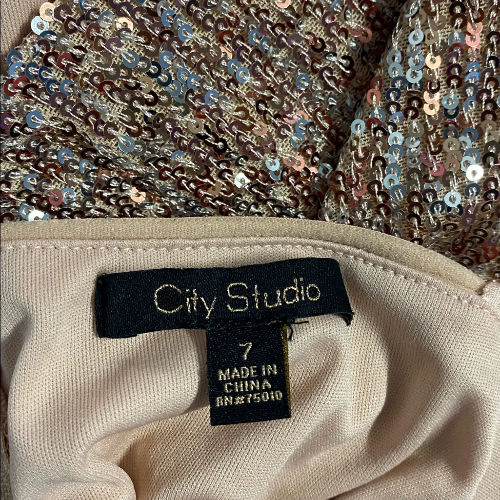 City Studio Sequin Embellished Gold Skirt Size 7 - Image 6