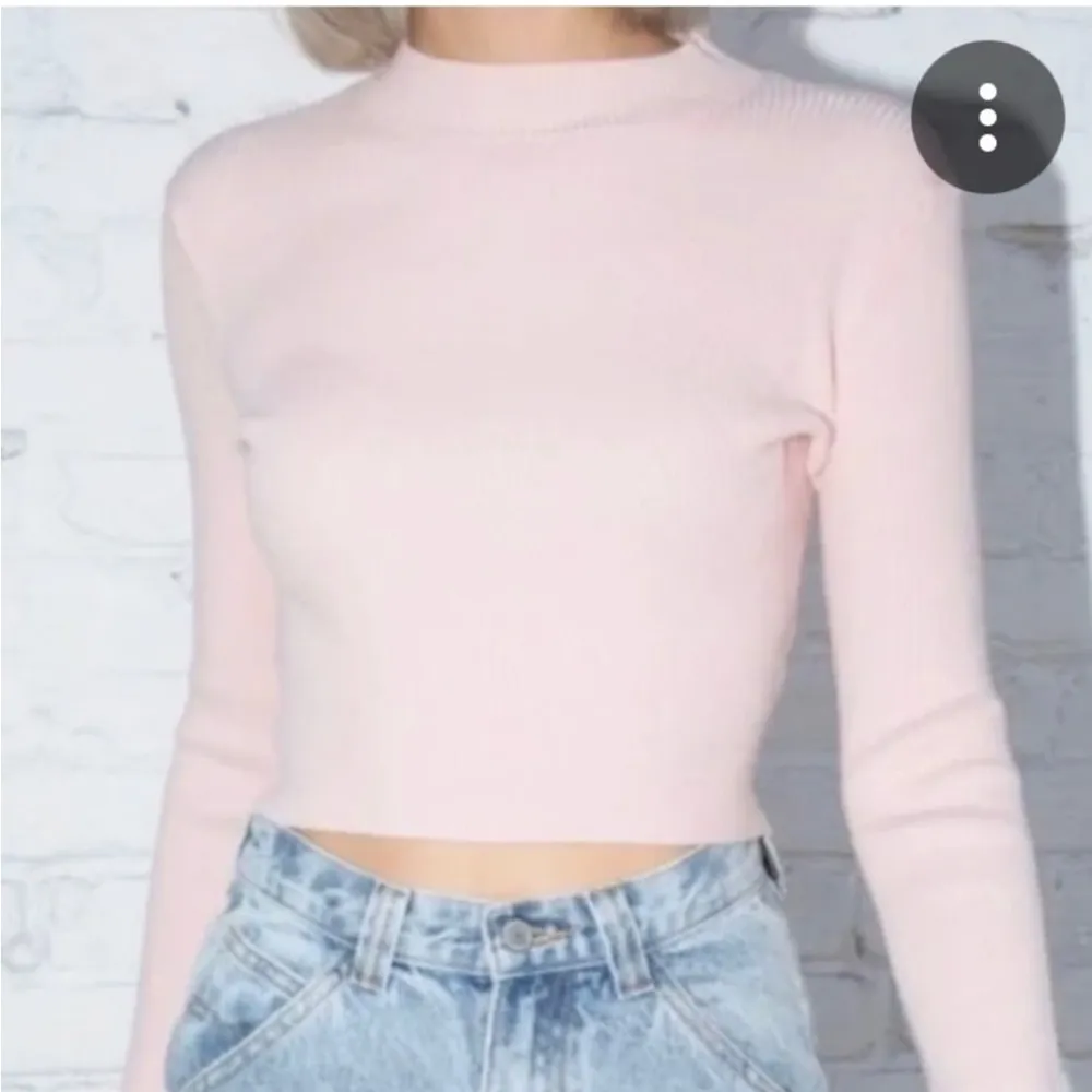 Brandy Melville Brett Top Ribbed Cropped Long Sleeve One Size Small Pink - Image 3