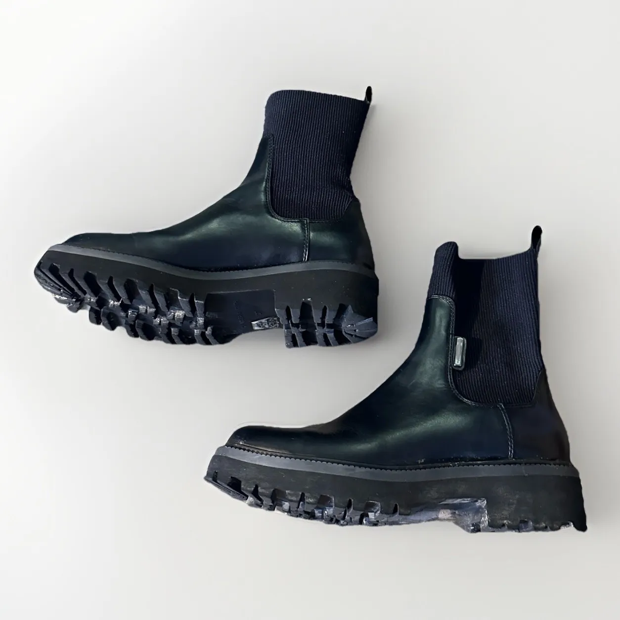 Charles & Keith Remy Ridged-Sole Chelsea Boots Size 37/6.5 $133 Black Sock Shoe - Image 9