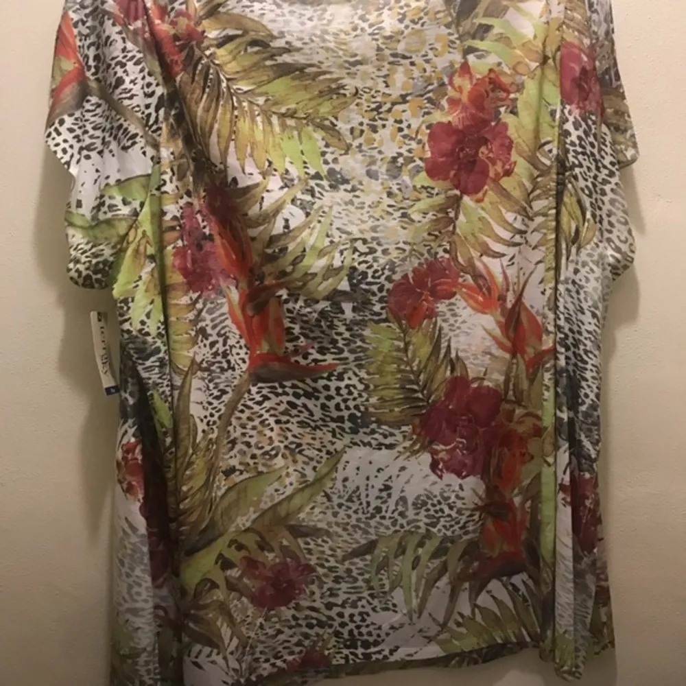 5xl Jungle print Top/Coverup with embellis… - Image 23