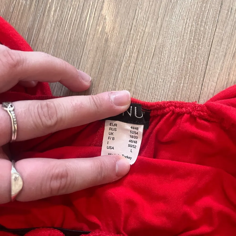 Venus Vibrant Red Strapless Dress - Image 4