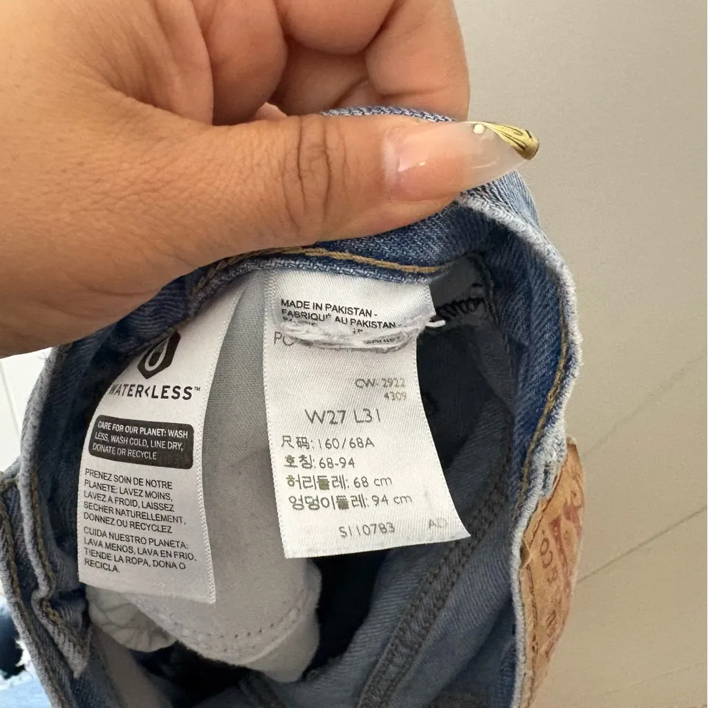 Levi’s 94 Baggy Jeans Women’s Size 27 Light Blue Vintage Fit - Image 11