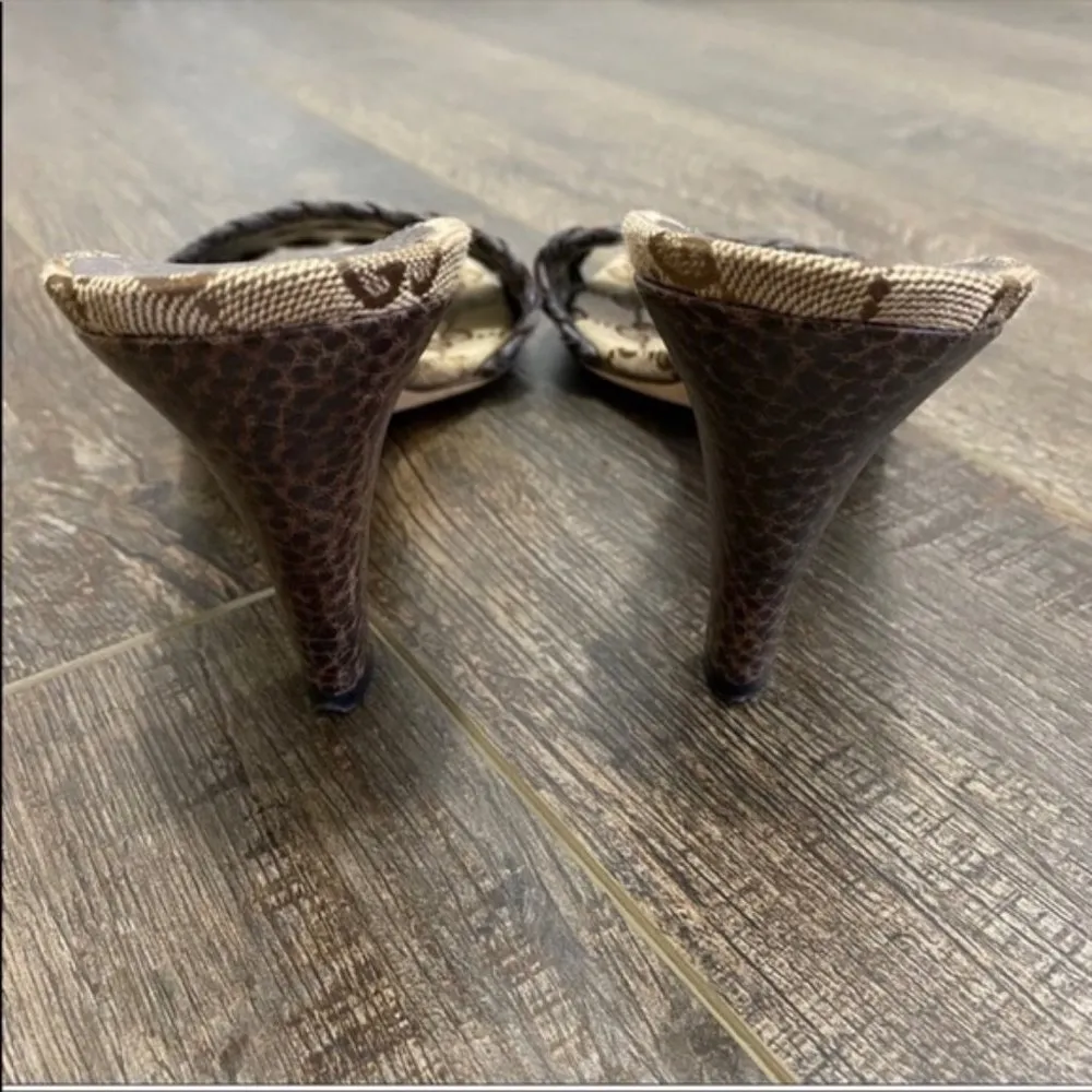 Authentic Gucci GG Print Slip On Kitten Heels Genuine Leather Size 9 Shoes - Image 3