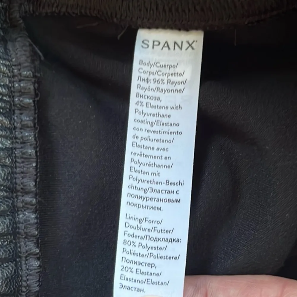 Like New SPANX Faux Leather Joggers Black Size Medium - Image 4