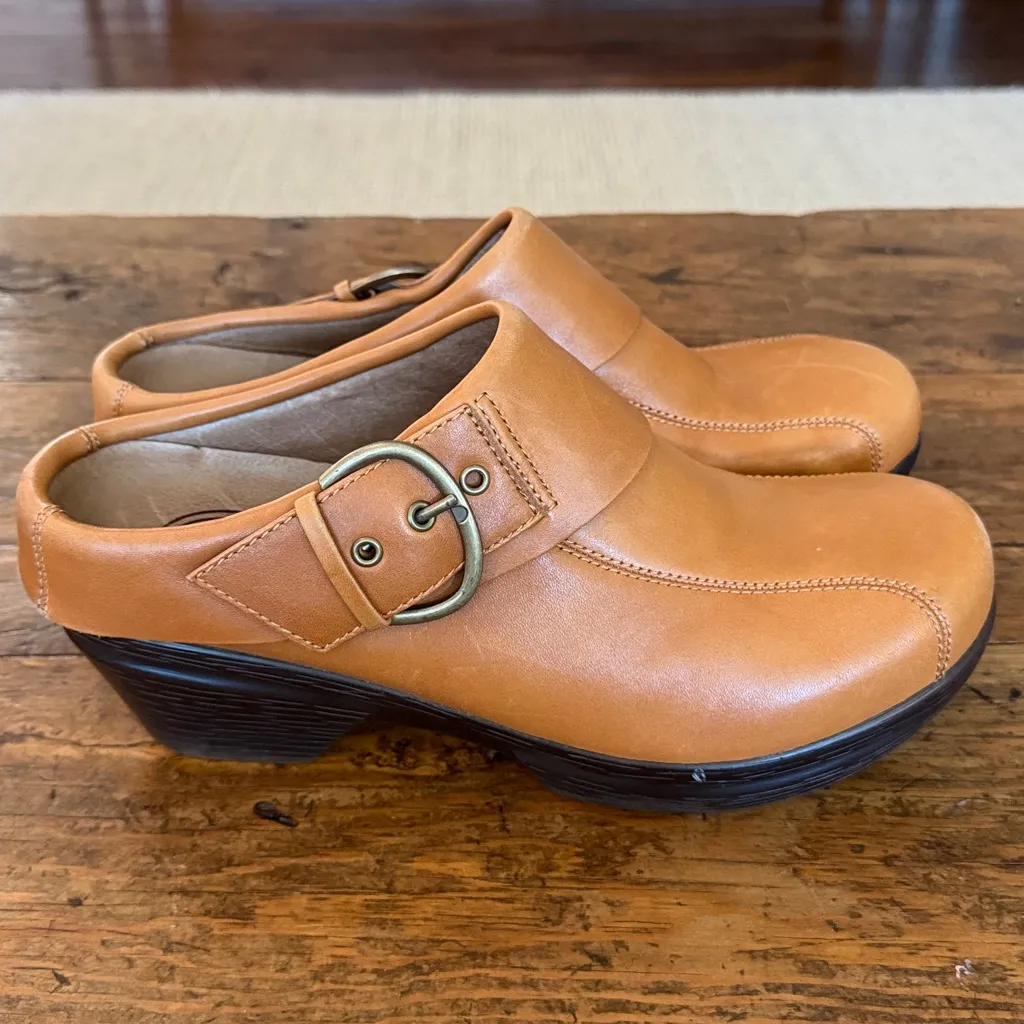 Sanita Brown Leather Professional Buckle Clogs Size 42 - Image 3