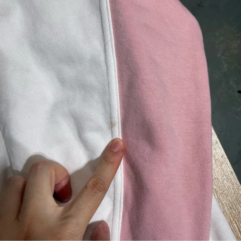 Nike Dri-Fit Oversized White/Pink Logo Training Pullover Sweater DA0391 Medium - Image 9