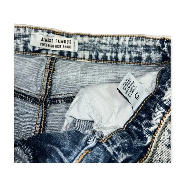 Almost Famous🦎High Rise Shorts🌵 - Image 4