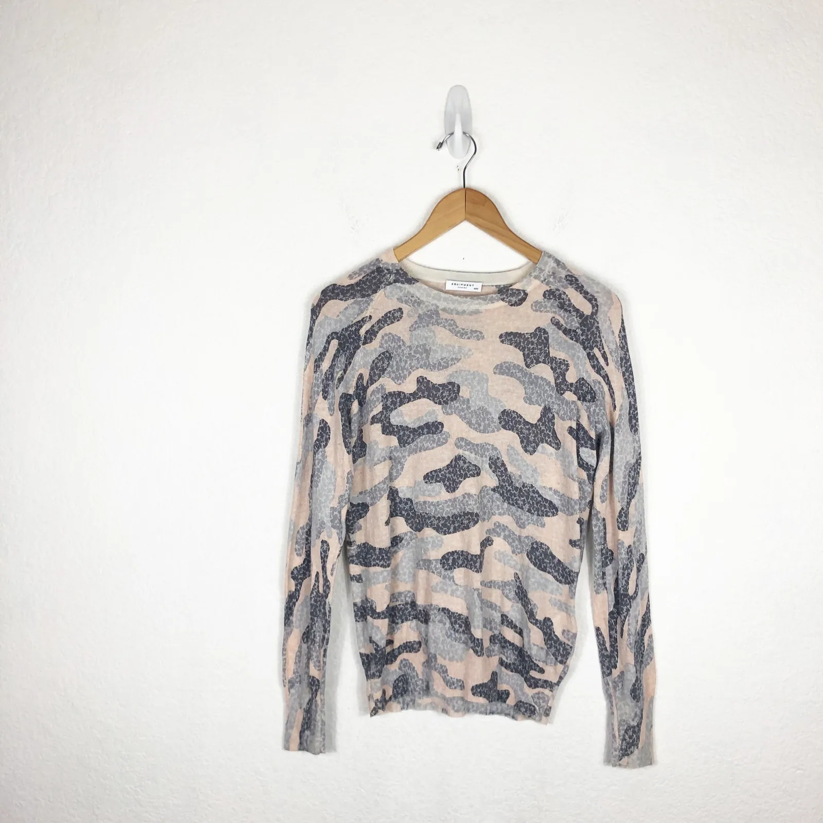 Equipment Femme Sloan Wool & Cashmere Sweater Medium Y2K Lace Camo Print - Image 4
