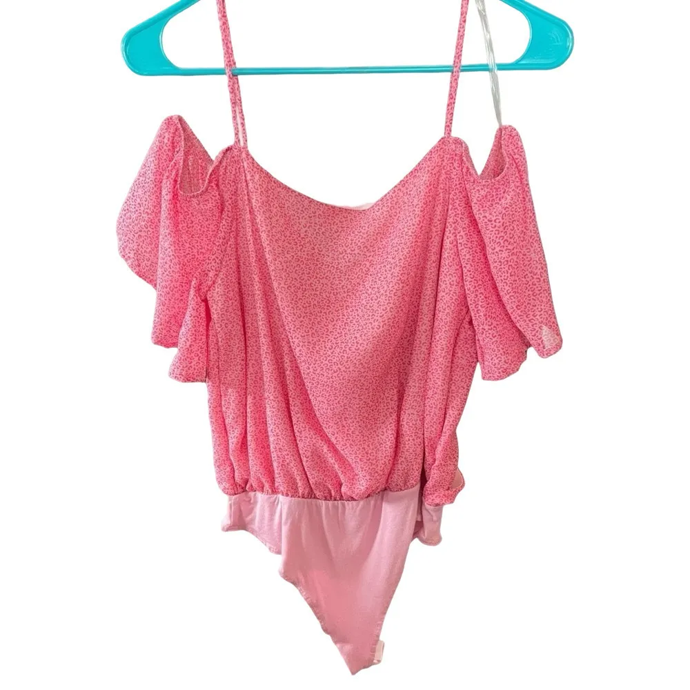 Peach Love Pink Leopard Print Off The Shoulder Bodysuit Medium - Image 4