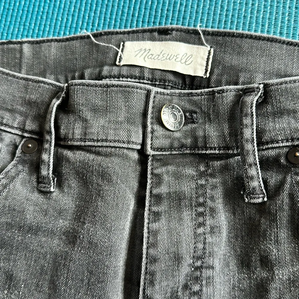 Madewell 9” High Riser Skinny Skinny Gray Black Ripped Knee Jeans 30 - Image 9