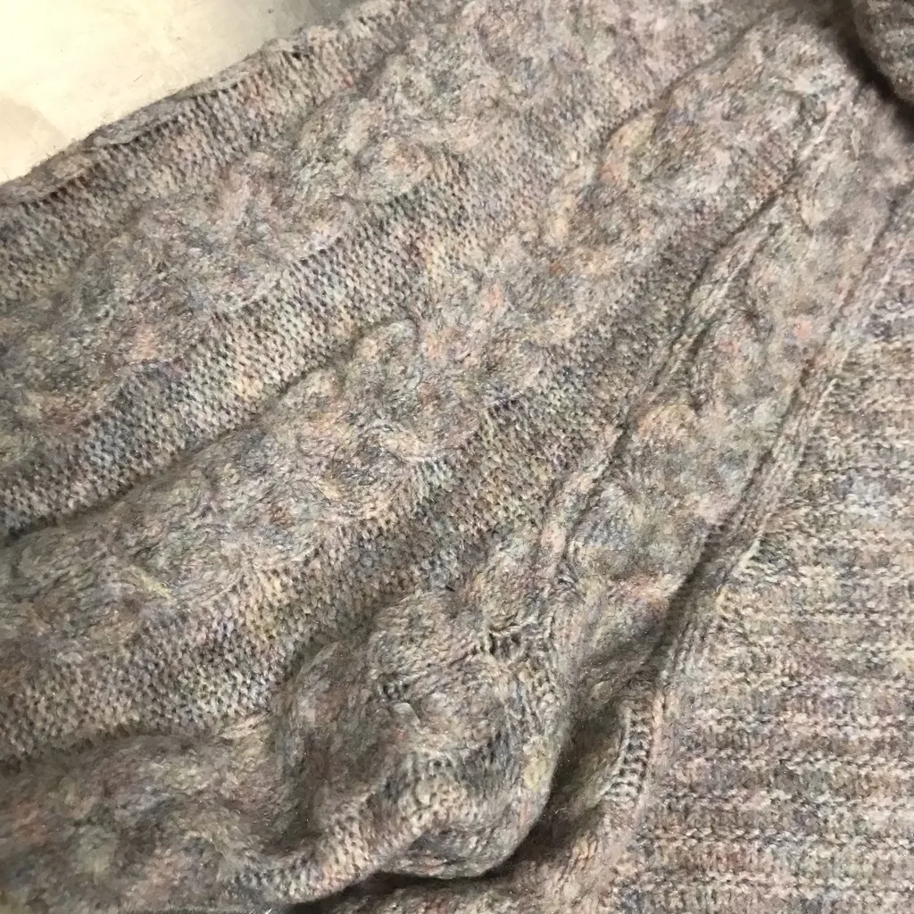 Liz Claiborne Cable Cowl Neck Pullover Sweater - M - Image 3