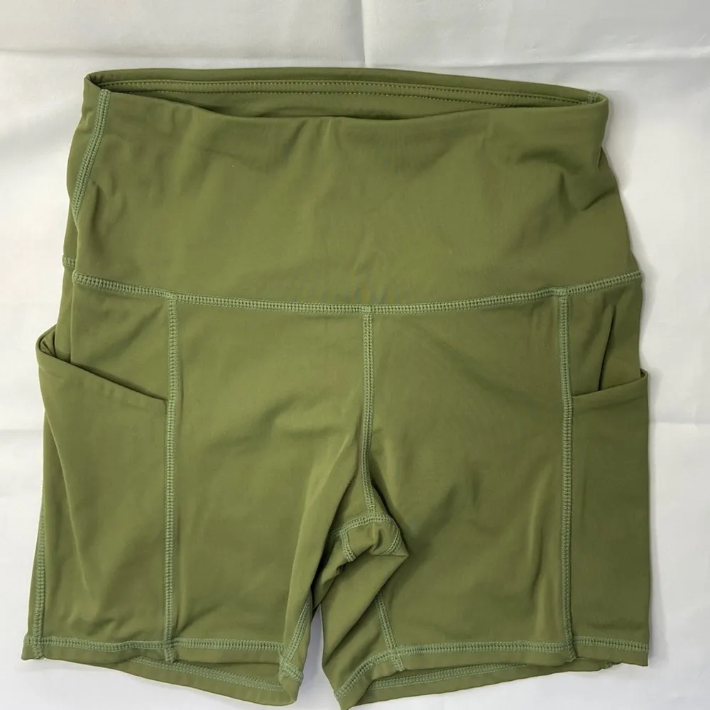 Activewear Women’s Green High Waisted Side Pocket Biker Shorts Size Small - Image 8