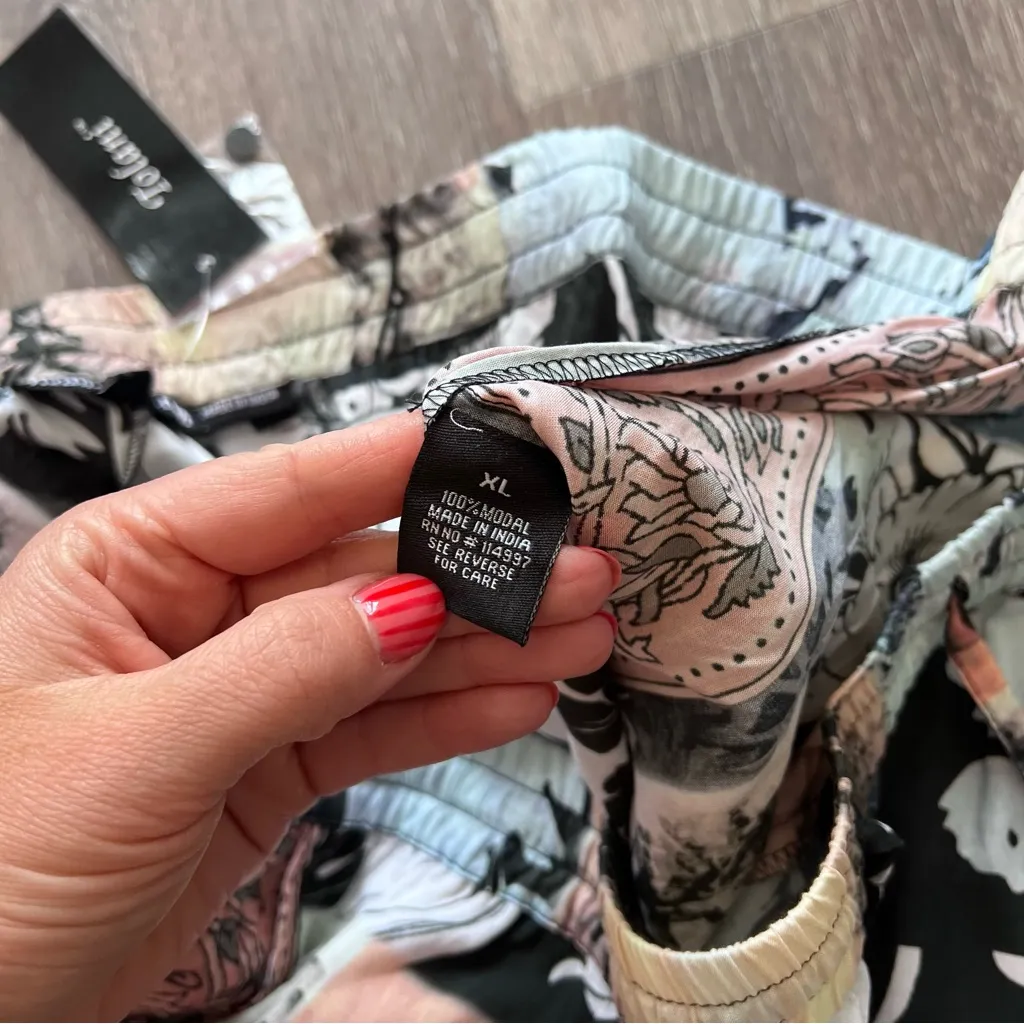 NWT Tolani collection printed wide‎ leg pants - Image 7