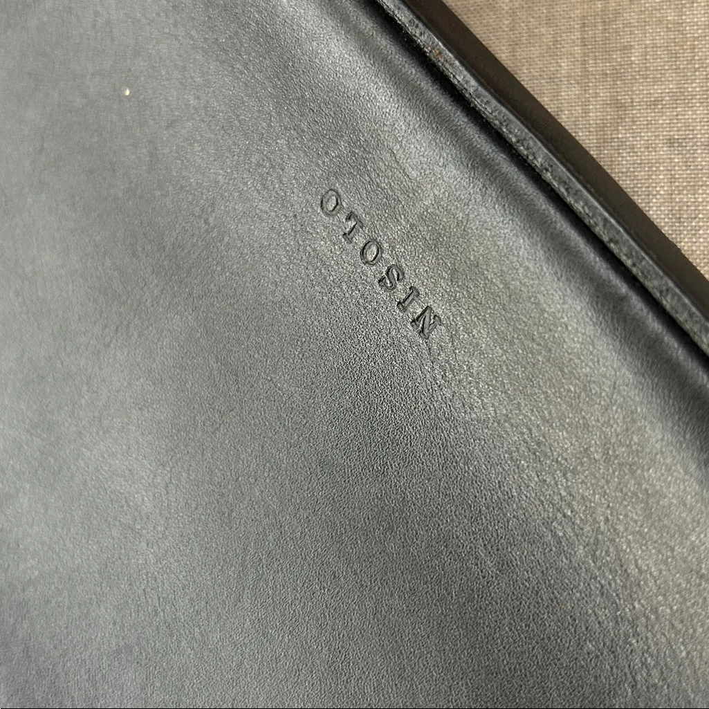 Nisolo Clara deep black leather crossbody bag minimalist preppy chic witchy - Image 6