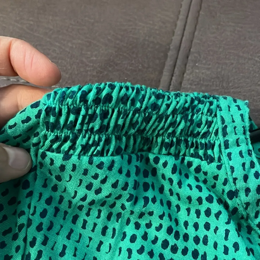 LIZ CLAIBORNE PETITE Green & Dark Blue Design Short Sleeve Top Size Petite Large - Image 5