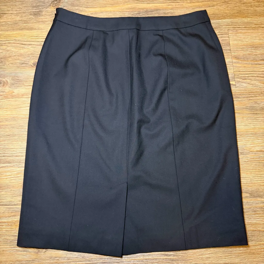 LOFT Elegant Black Pencil Skirt Size 4 | Classic Tailored Office Work Wear - Image 7