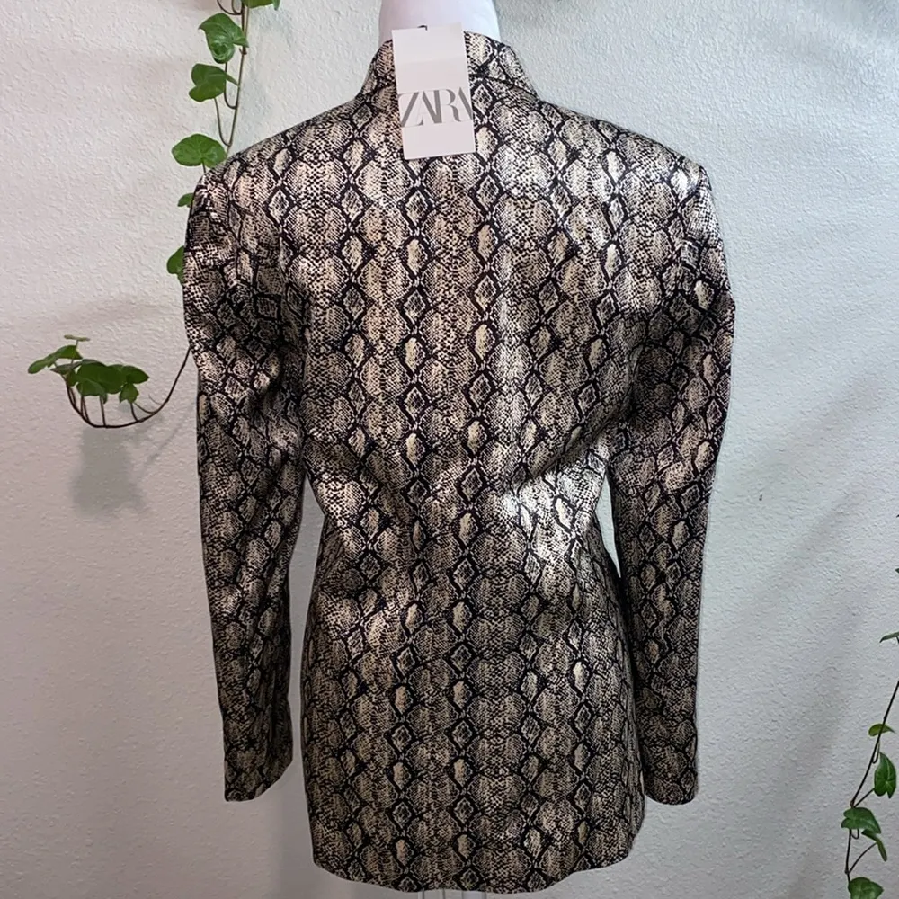 Zara Women Snakeskin Print Women's Blazer, Long Sleeve, Women Size Small‎ - Image 7
