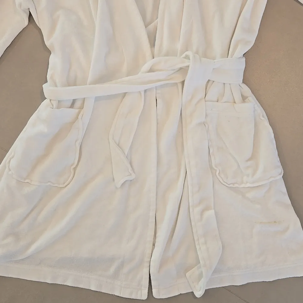 Ralph Lauren White Hooded Robe With Pink Horse Logo - Image 2