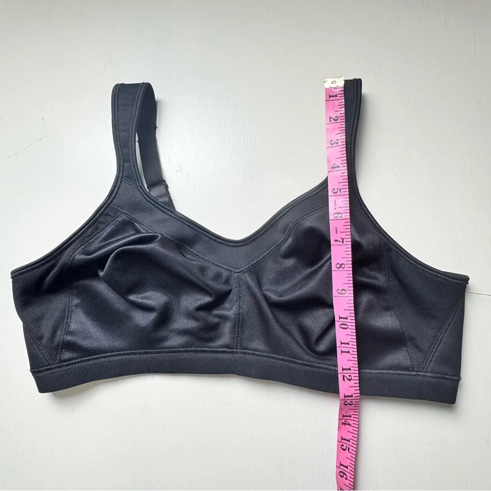 Playtex Minimizer Secure Hook  Back Detail Black  Bra Sz 40 C - Image 2