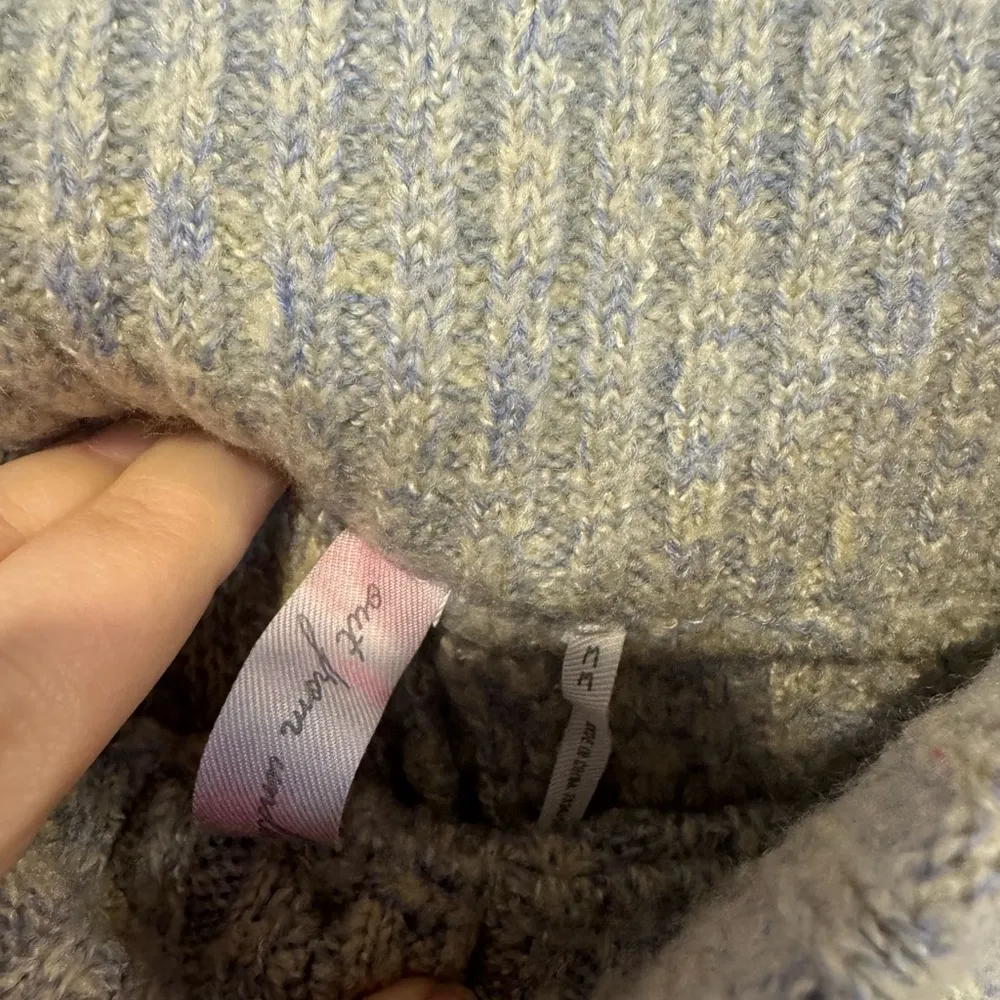 Knit button Urban Outfitters out from under sweat shorts - Image 2