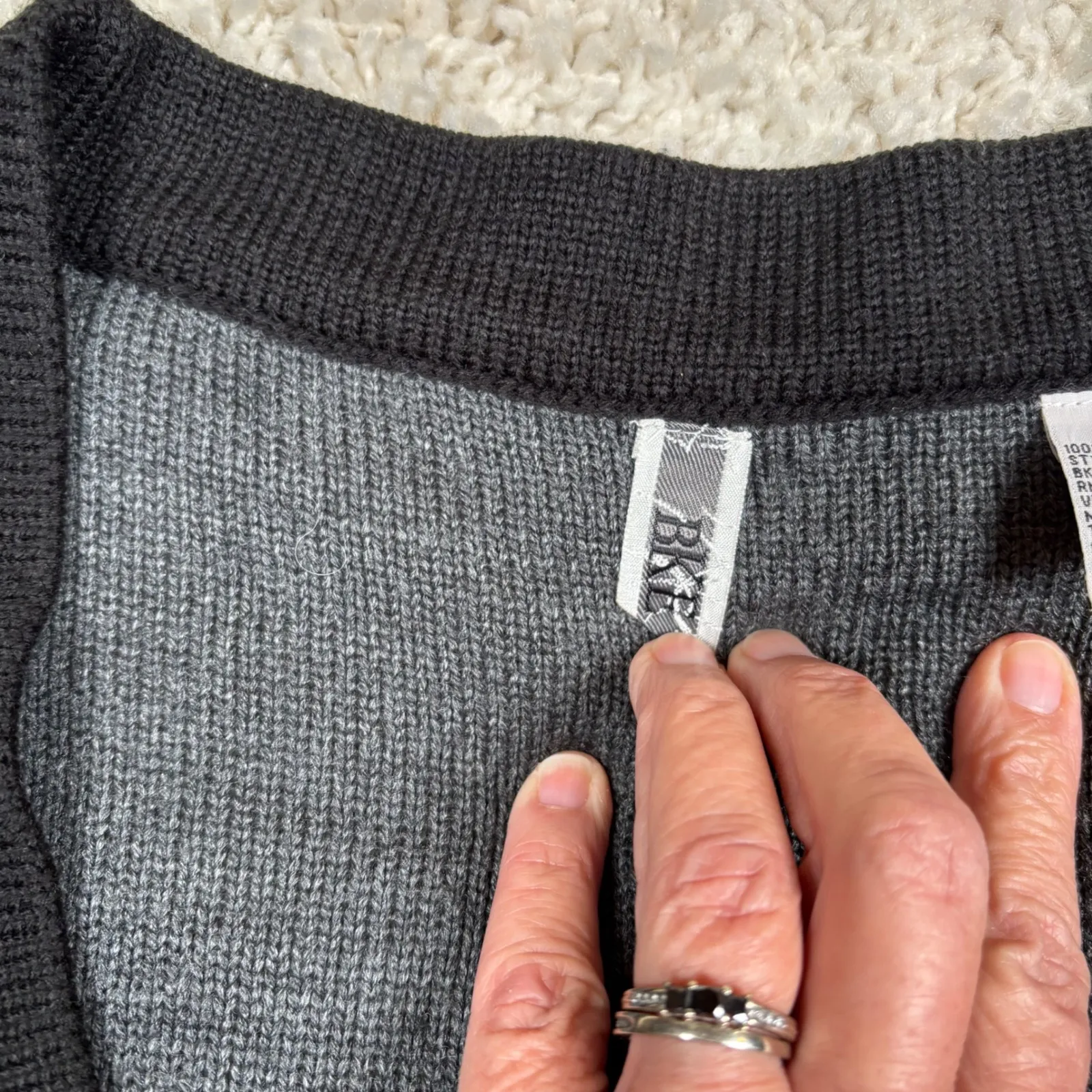 BKE by Buckle Women Gray Black Stripe V Neck Button Cardigan Sweater Size S - Image 4