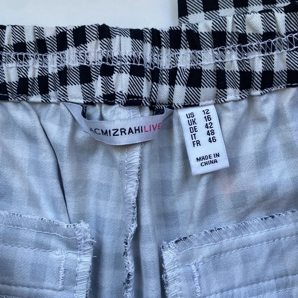 Isaac Mizrahi QVC black checked stretch ankle pants, size 12 - Image 5