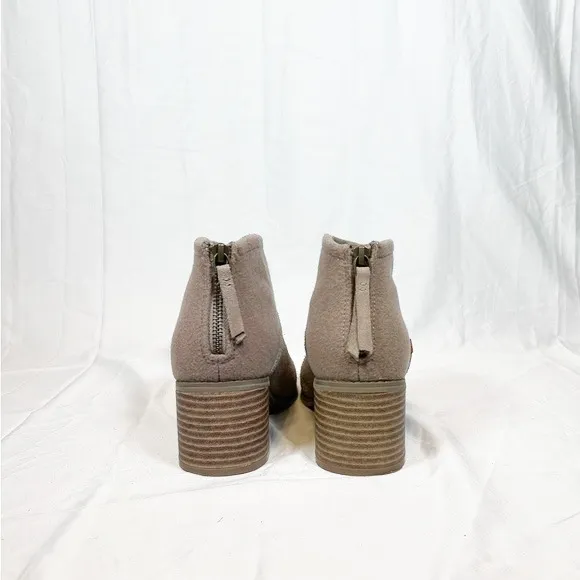 Toms Desert Taupe Suede Lacy Ankle Boots Booties~7.5~  - Image 4