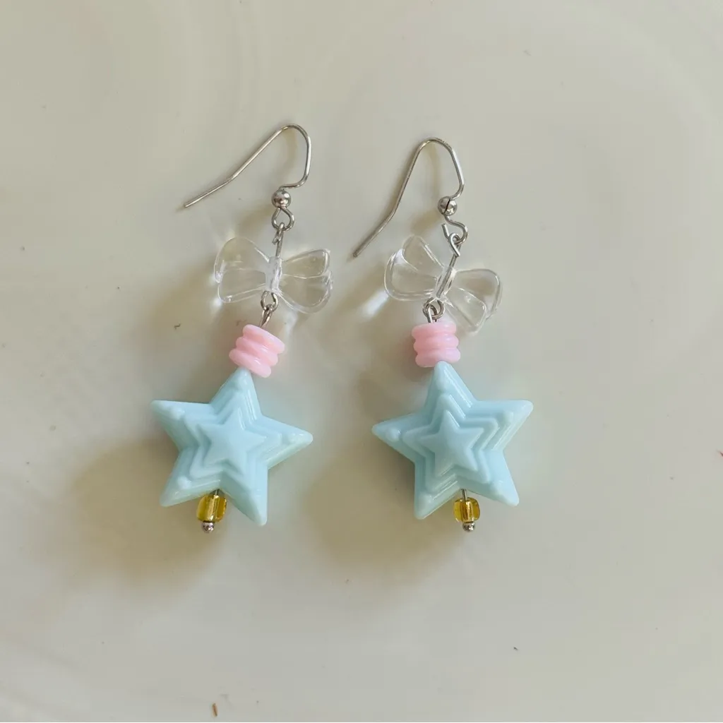 Star and Bow Earrings - Image 3