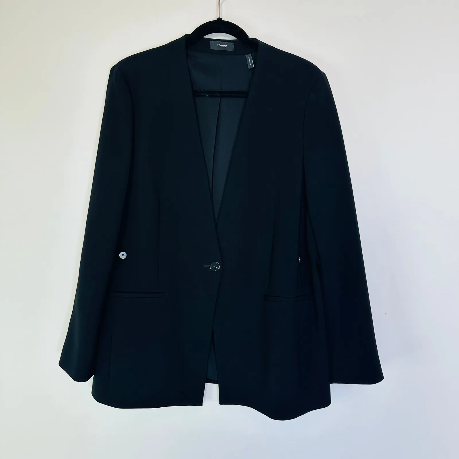 Theory Waist-Tab Jacket in Crepe Blazer in black career - Image 5