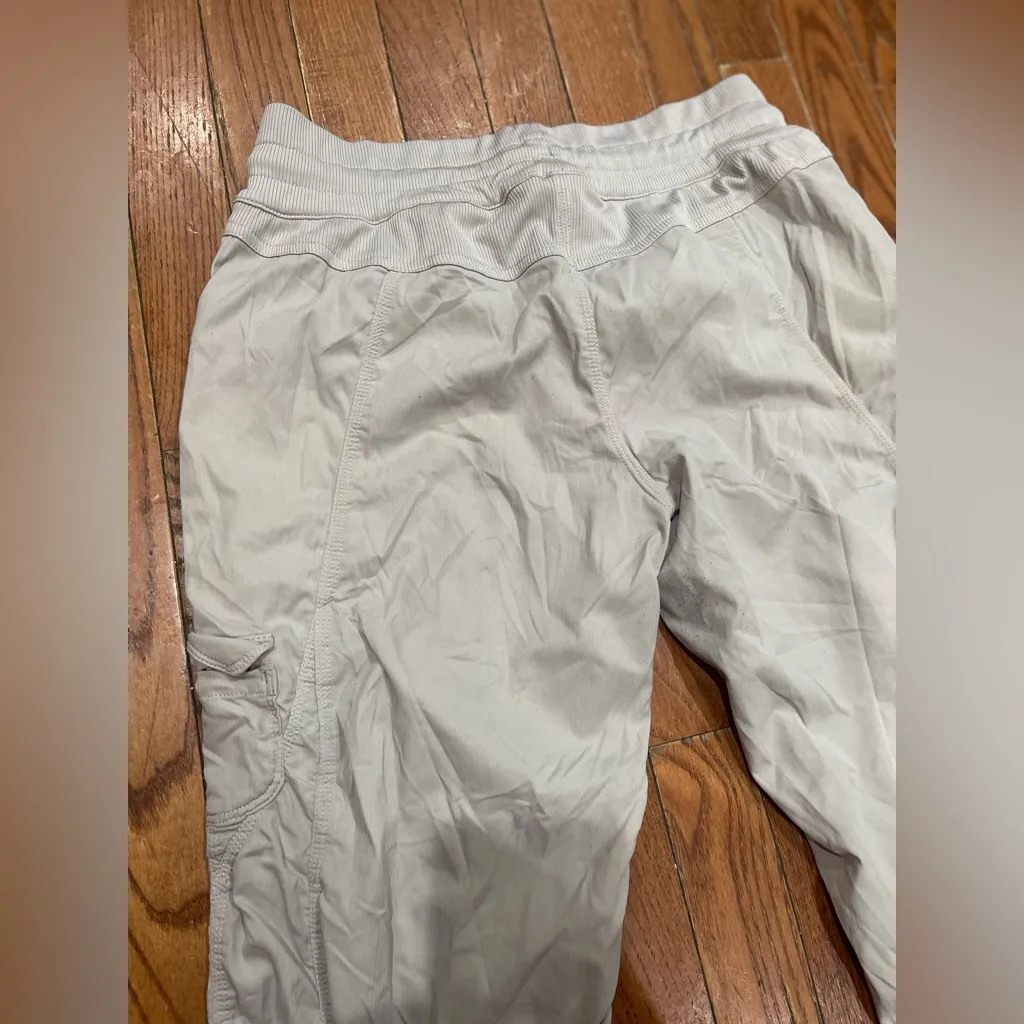 The North Face Men's Light Gray Cargo Pants - Image 8