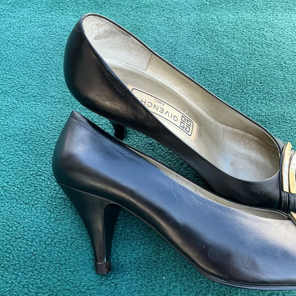 Elegant 🌹GIVENCHY shoes 🌹 - Image 3