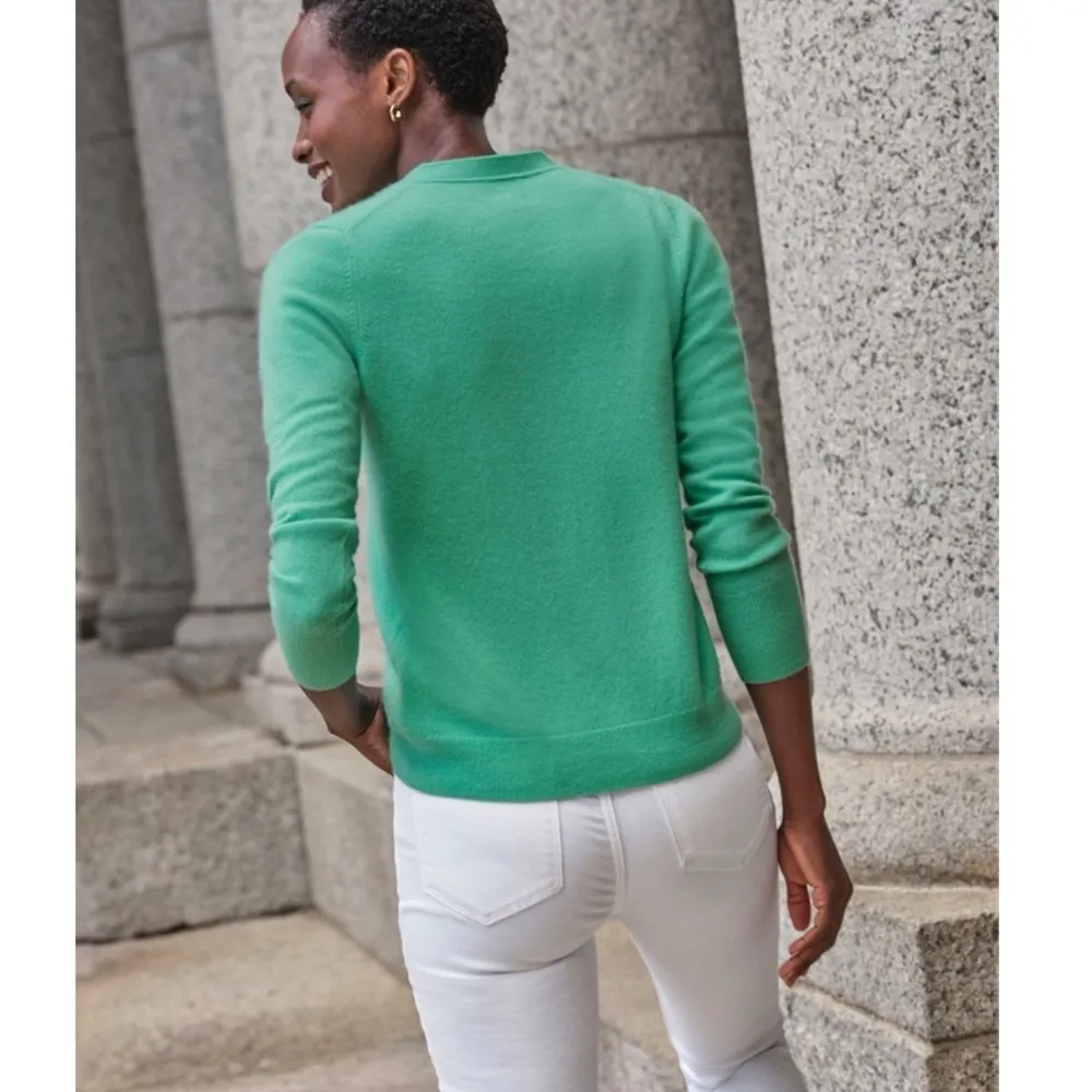 NEW J.Crew Women’s Cashmere Classic Fit Mint Green Crew Neck Sweater XXS - Image 2