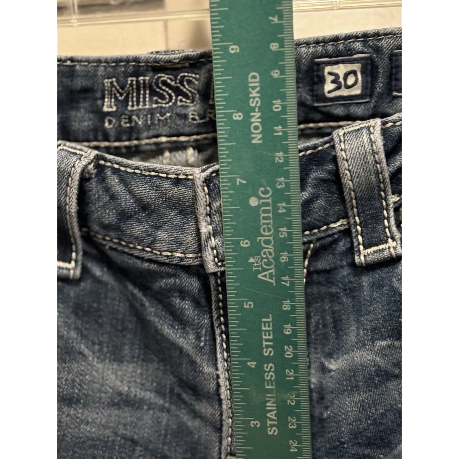 Miss Me Cuffed Skinny Jeans Embroidered/Gem Distressed Logo Size 30 Low‎ Rise - Image 4