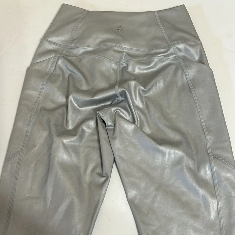 NWT Fabletics Matte Silver Foil Oasis PureLuxe High-Waisted 7/8 Legging Size XS - Image 7