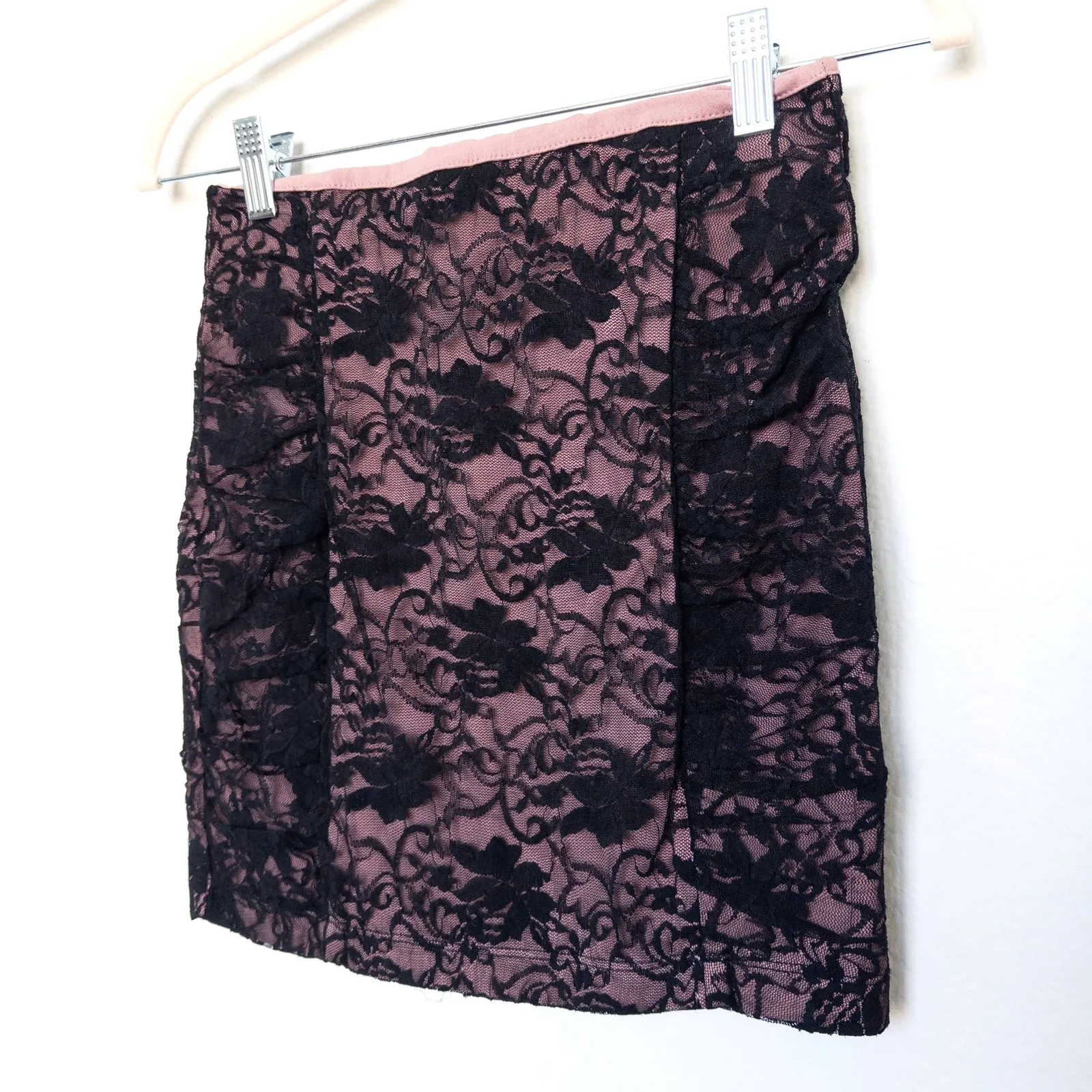 Y2K 2B Clothing Womens Skirt‎ Size Black Mini Lace Overlay Goth Punk Romantic - Image 2