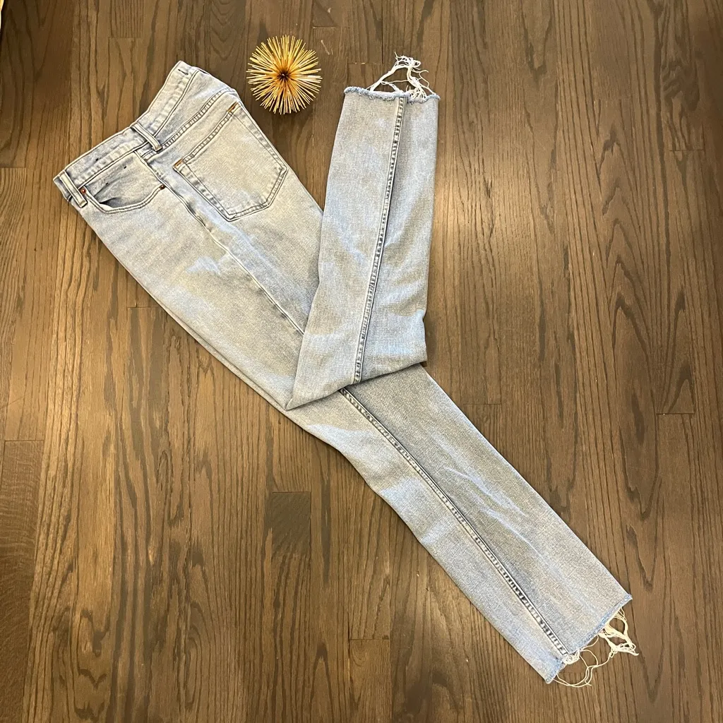 Abercrombie & Fitch 90s Slim Straight Ultra High Rise Curve Love 28/6 Raw Hem - Image 10