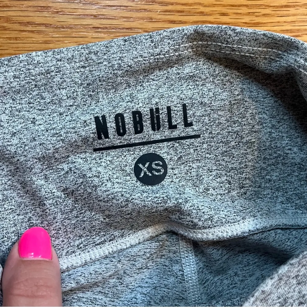 NOBULL light gray cropped leggings size XS - Image 3