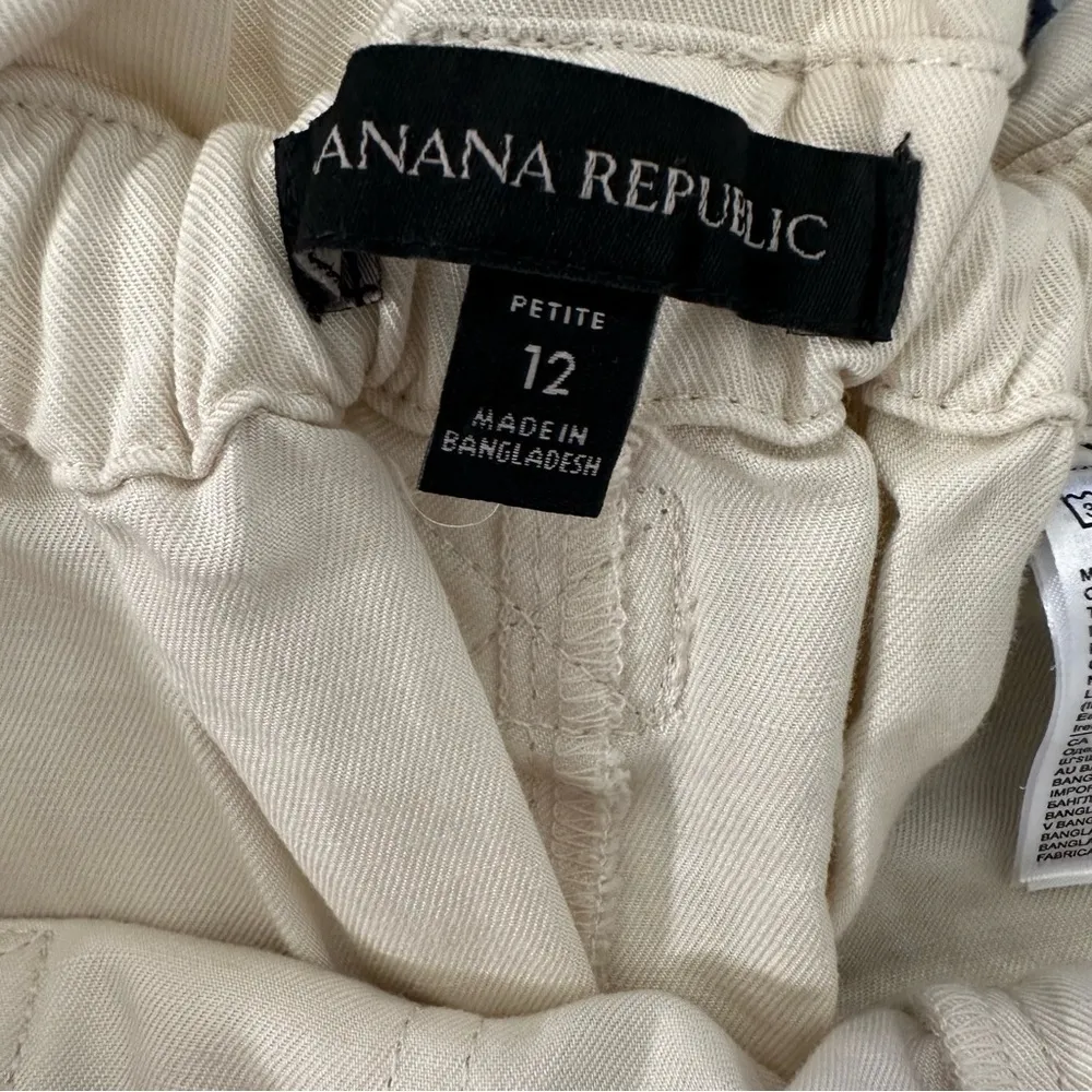 Banana Republic lunch bag cream cropped linen blend pants size 12P, inse… - Image 3