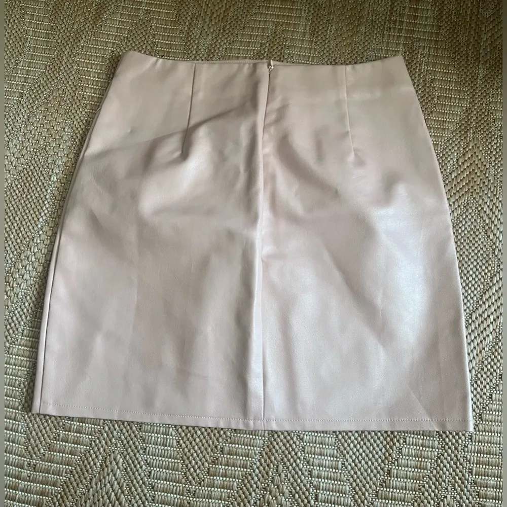 Lulus Women's Pink Faux Leather Mini Skirt with Side Slit,Size XS - Image 7