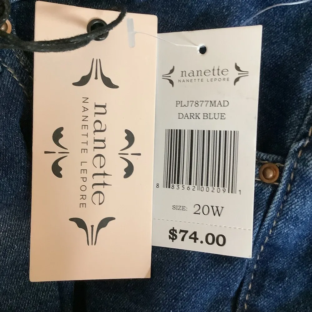 Nanette Lepore Size 20W Dark Blue Flare Women's Jeans W/Floral Embroidery. New - Image 8