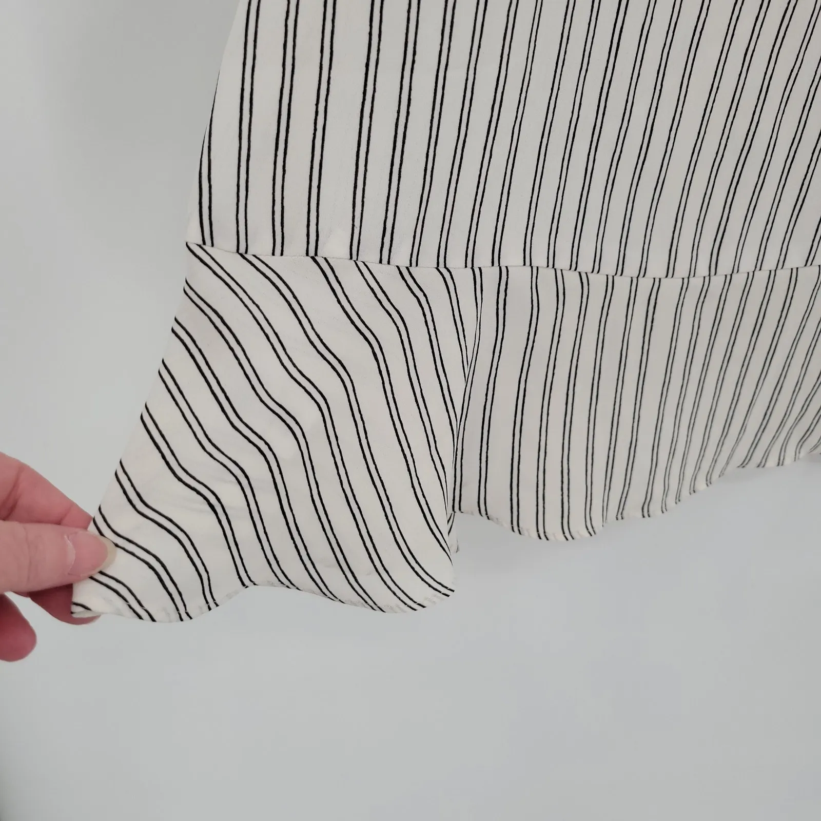 Loft‎ Striped Blouse Career Office Business Casual Professional Ruffle Size XS - Image 6